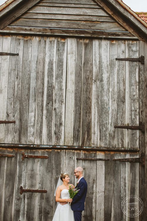 011016-moreves-barn-wedding-photographer-essex-092