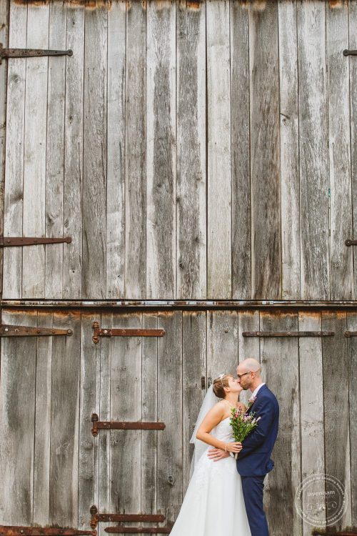 011016-moreves-barn-wedding-photographer-essex-093