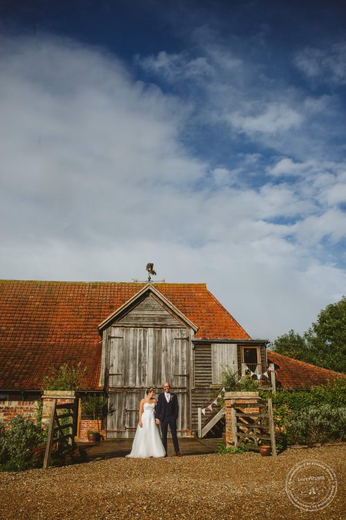 011016-moreves-barn-wedding-photographer-essex-162