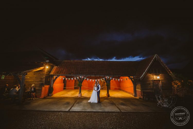 011016-moreves-barn-wedding-photographer-essex-172